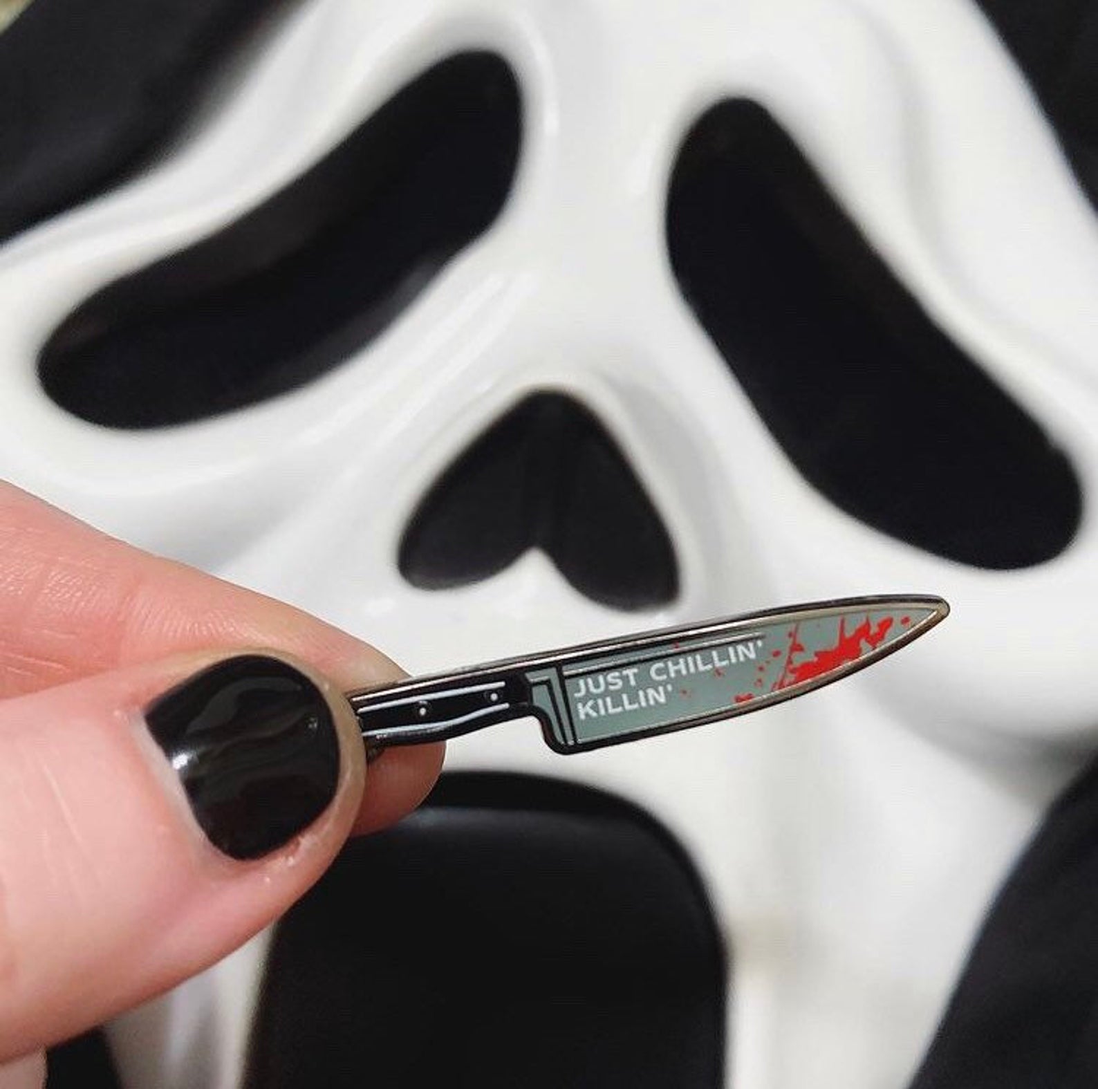 Just Chillin’ Killin’ “Scream” Knife Enamel Pin | Horror Pins | Scary movie pins | Scream mask pins | Scream pins | Wes Craven